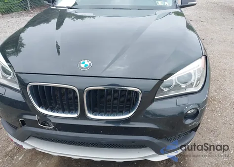 2015 BMW X1 xDrive28I из США, поврежденный, VIN WBAVL1C54FVY35473